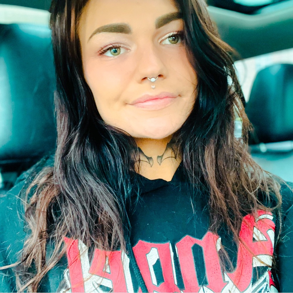 Meet your Posher, Hannah